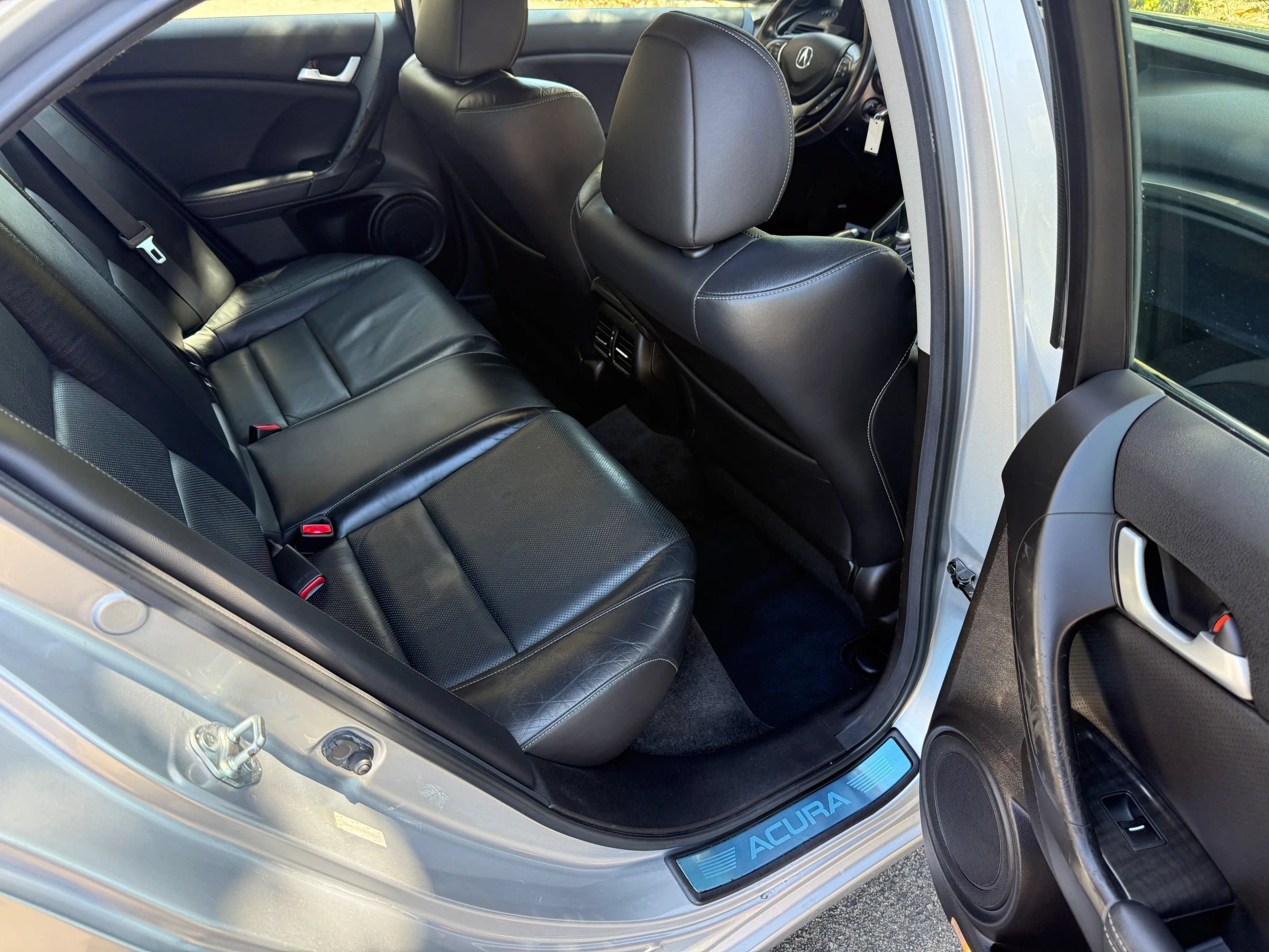 Used 2011 Acura TSX Sedan FWD image 26