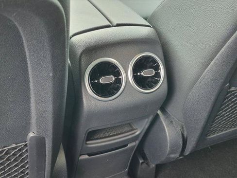 Certified 2023 Mercedes-Benz GLB 250 4MATIC image 18