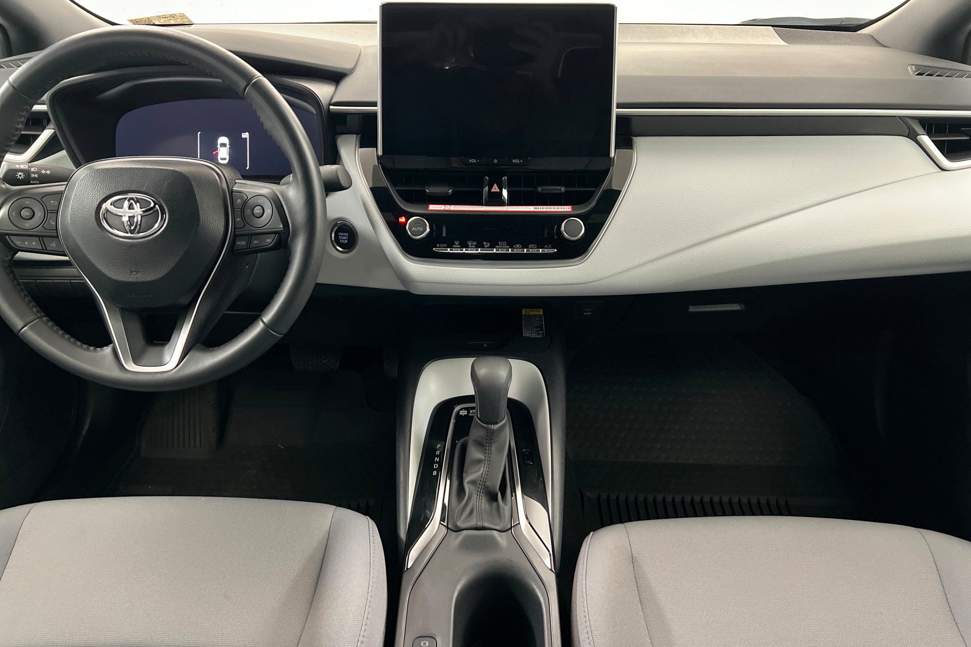 Certified 2026 Toyota Corolla SE w/ SE Package FWD image 14