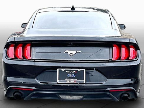 Used 2022 Ford Mustang Coupe RWD image 5