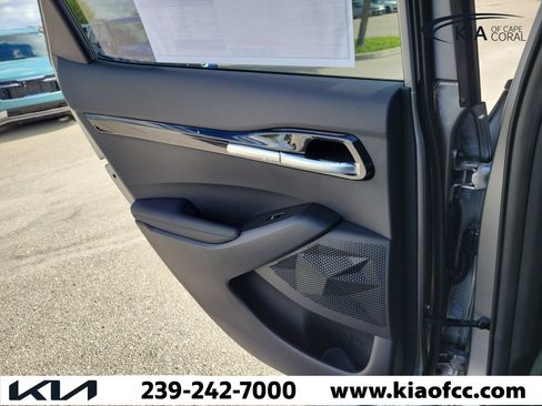 New 2026 Kia Seltos S FWD image 13