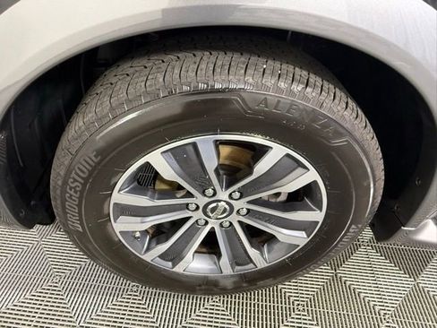 Used 2019 Nissan Armada SL w/ Premium Package image 13