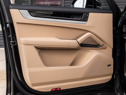 New 2026 Porsche Cayenne E-Hybrid image 19