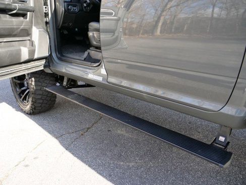 Used 2024 RAM 3500 Laramie w/ Night Edition image 29