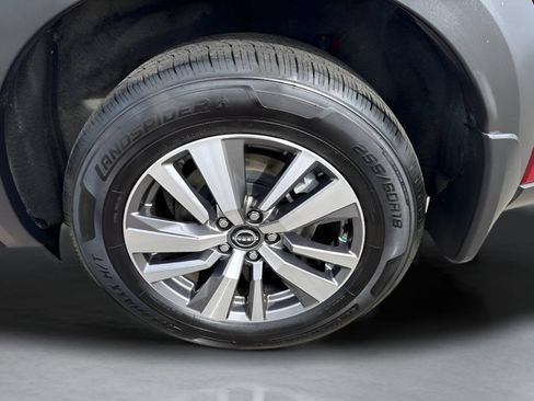 Used 2022 Nissan Pathfinder SL AWD/4WD image 37