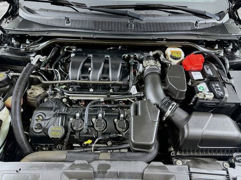 Used 2018 Ford Taurus SEL FWD image 26