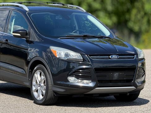 Used 2014 Ford Escape Titanium w/ Equipment Group 401A AWD/4WD image 15