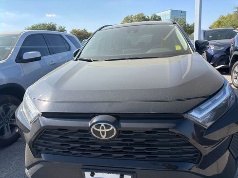 Used 2025 Toyota RAV4 XLE image 2