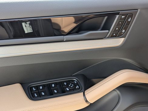 New 2026 Porsche Cayenne Coupe image 15