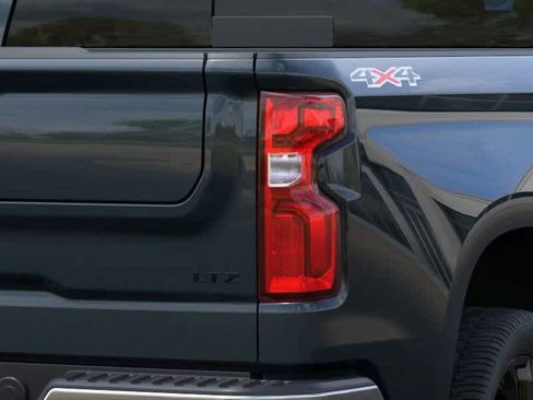 Used 2026 Chevrolet Silverado 1500 LTZ w/ LTZ Premium Package AWD/4WD image 11