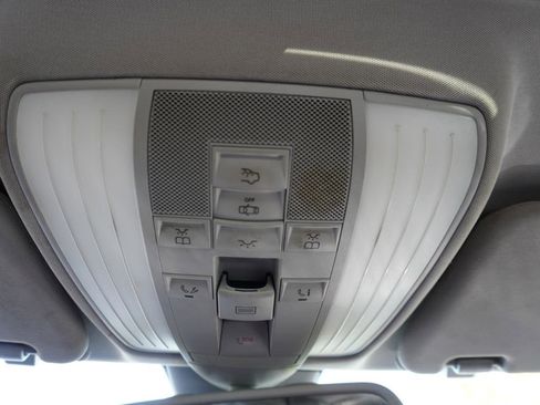 Used 2011 Mercedes-Benz E 350 4MATIC Sedan image 27