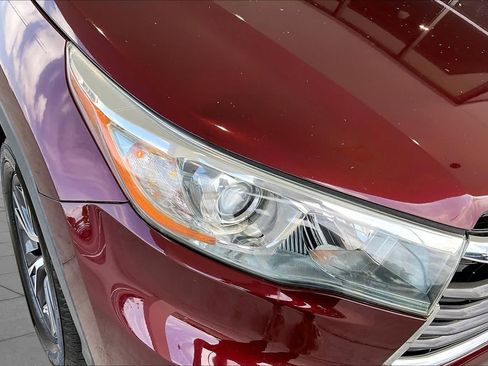 Used 2016 Toyota Highlander XLE FWD image 26