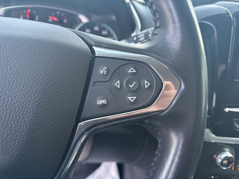 Used 2020 Chevrolet Traverse LT image 24