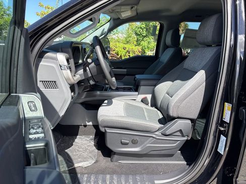 New 2026 Ford F250 XLT w/ XLT Premium Package AWD/4WD image 29