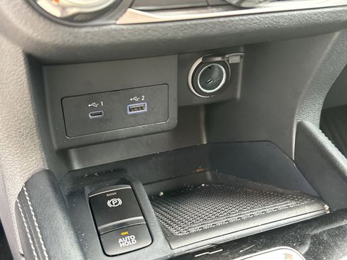 Used 2024 Nissan Kicks SV image 31