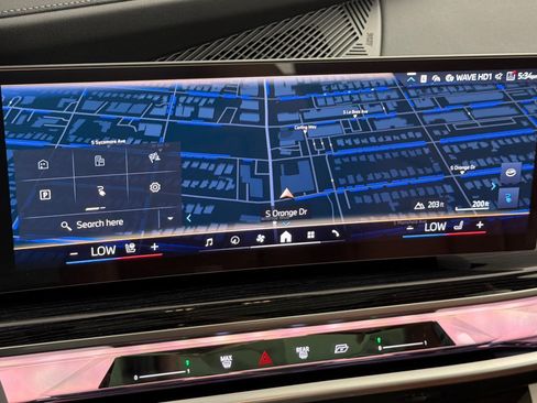 Used 2026 BMW i7 eDrive50 w/ M Sport Package RWD image 19
