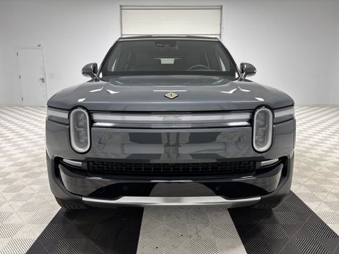 Used 2025 Rivian R1S Adventure AWD/4WD image 8