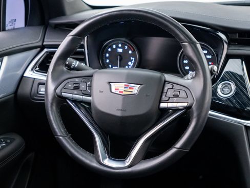 Used 2024 Cadillac XT6 Premium Luxury w/ Technology Package AWD/4WD image 11