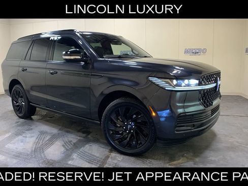 Used 2025 Lincoln Navigator Reserve w/ Jet Appearance Package AWD/4WD image 1
