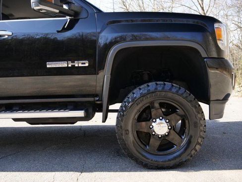 Used 2017 GMC Sierra 2500 SLT image 45