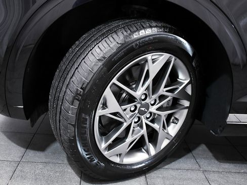 Used 2025 Genesis GV70 2.5T image 7