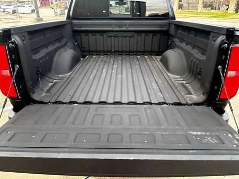 Used 2018 Chevrolet Colorado ZR2 image 11