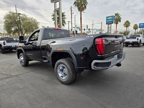 New 2026 GMC Sierra 3500 SLE image 3