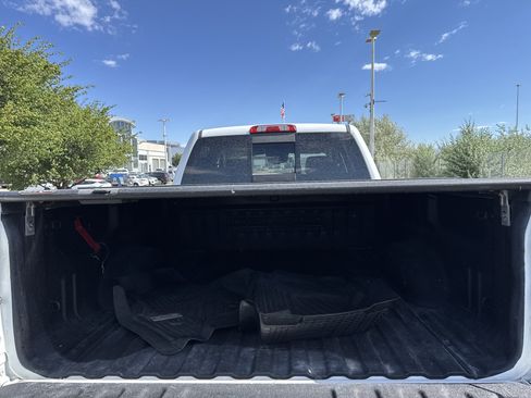 Used 2018 GMC Sierra 2500 Denali w/ Duramax Plus Package AWD/4WD image 24