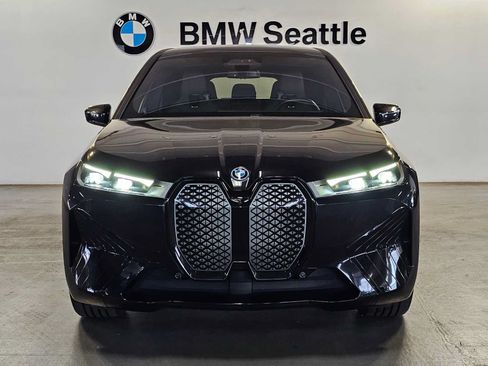 Used 2024 BMW iX xDrive50 w/ Premium Package AWD/4WD image 6