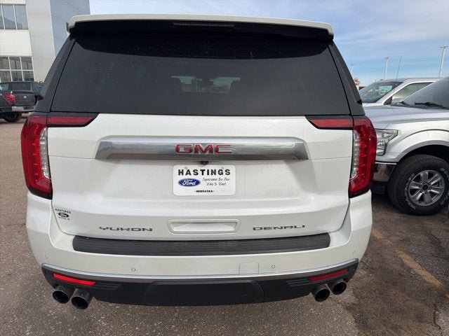 Used 2022 GMC Yukon XL Denali AWD/4WD image 8