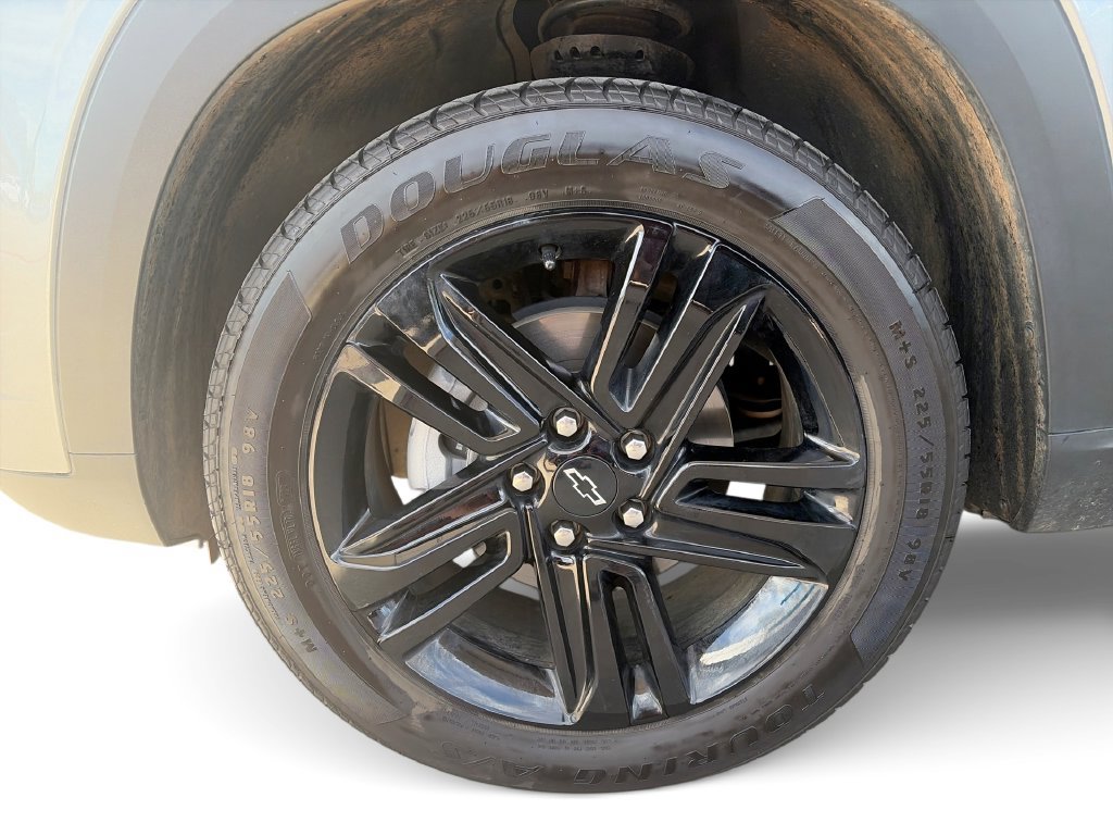 Used 2025 Chevrolet Trax ACTIV w/ Sunroof Package FWD image 34