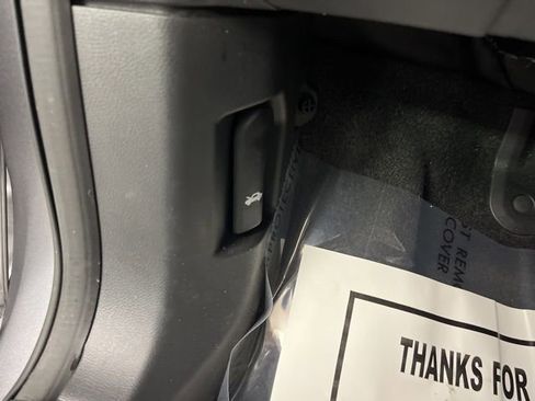 Used 2023 Nissan Rogue SV w/ SV Premium B Package image 30