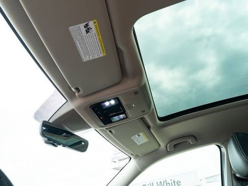New 2026 Volkswagen Atlas SE FWD image 19