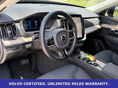 Certified 2025 Volvo XC90 B6 Plus AWD/4WD image 15