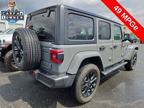 Used 2023 Jeep Wrangler Unlimited Sahara w/ Cold Weather Group AWD/4WD image 4