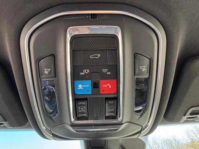 Used 2023 Jeep Grand Cherokee L Laredo AWD/4WD image 19