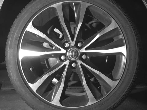 Used 2019 Toyota Corolla SE image 15