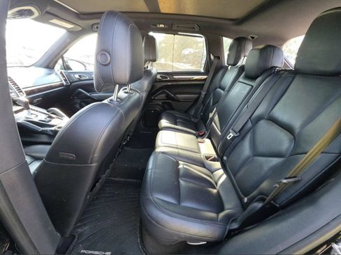 Used 2016 Porsche Cayenne S AWD/4WD image 8