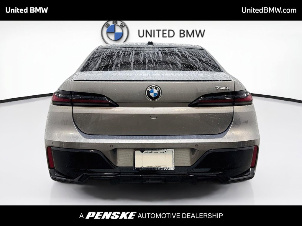 Certified 2024 BMW 740i RWD image 6
