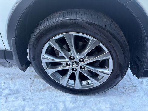 Used 2016 Toyota RAV4 Limited image 4