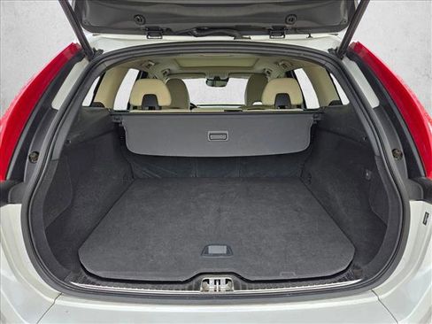 Used 2017 Volvo XC60 T5 Inscription w/ Advanced Package image 6