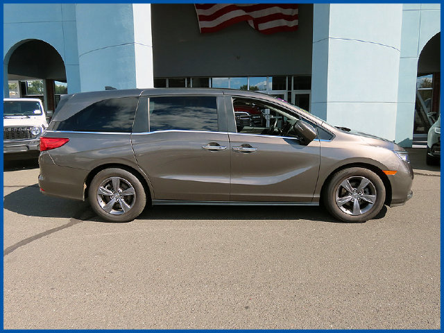 Used 2022 Honda Odyssey EX image 2
