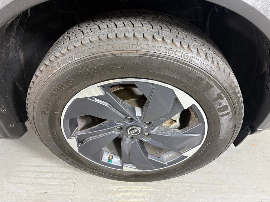 Used 2024 Nissan Rogue SV FWD image 14