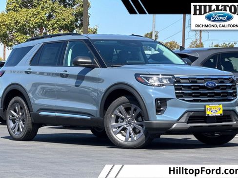 New 2025 Ford Explorer Active w/ Active Comfort Package image 1