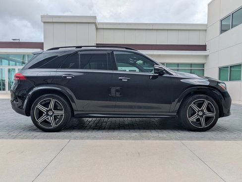 Used 2025 Mercedes-Benz GLE 350 4MATIC w/ AMG Line Exterior image 4