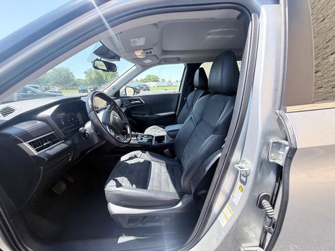 Used 2023 Mitsubishi Outlander SE AWD/4WD image 7