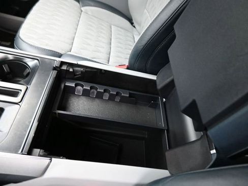 Used 2023 Ford F150 Limited image 15