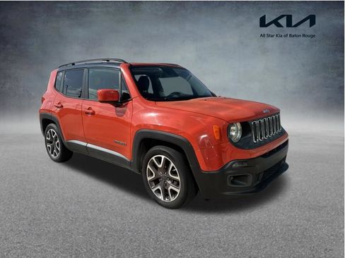 Used 2016 Jeep Renegade Latitude FWD image 1