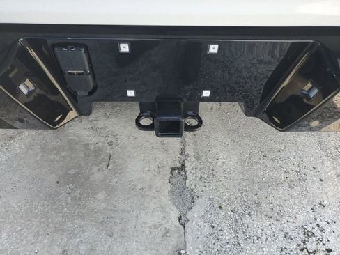 New 2026 GMC Hummer EV 4x4 Crew Cab image 10