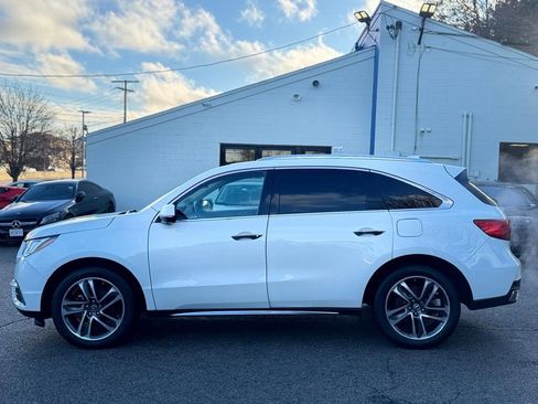 Used 2017 Acura MDX SH-AWD w/ Advance Package image 3